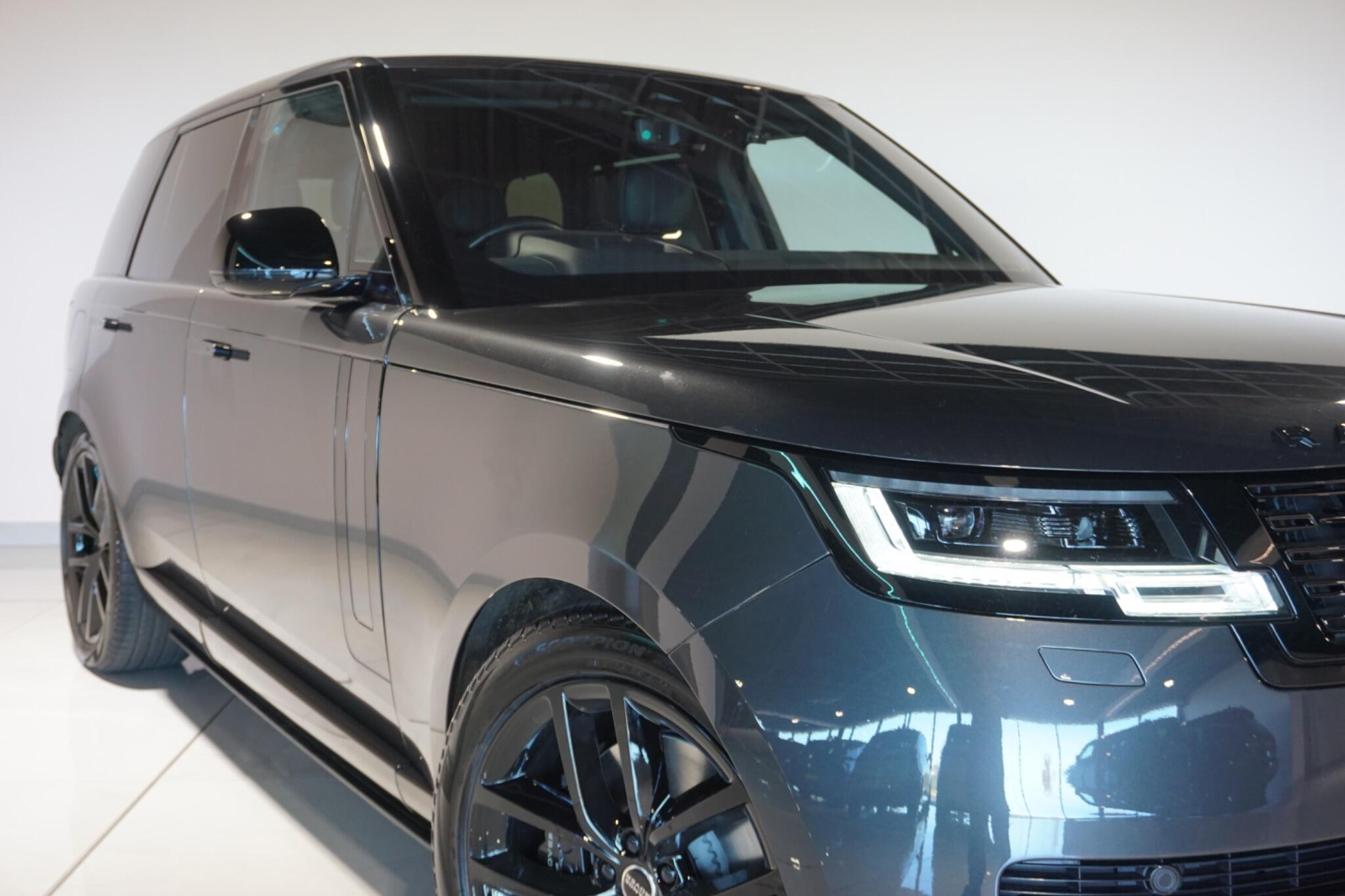 Land Rover Range Rover 3.0 P510e 38.2kWh Autobiography SUV 5dr Petrol Plug-in Hybrid Auto 4WD Euro 6 (s/s) (510 ps)